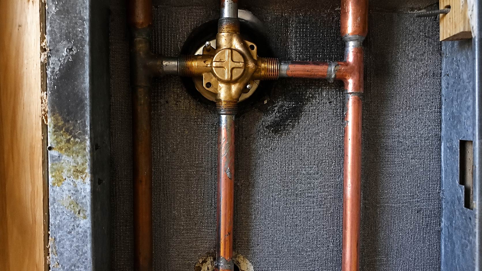 Trenchless pipe lining service